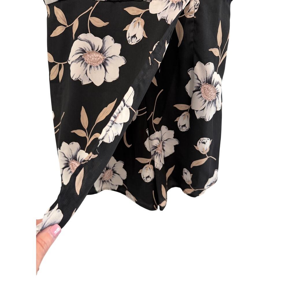 Lulus Magical Meadow Floral Print Skort Dress Romper Size S Flirty - Picture 4 of 9